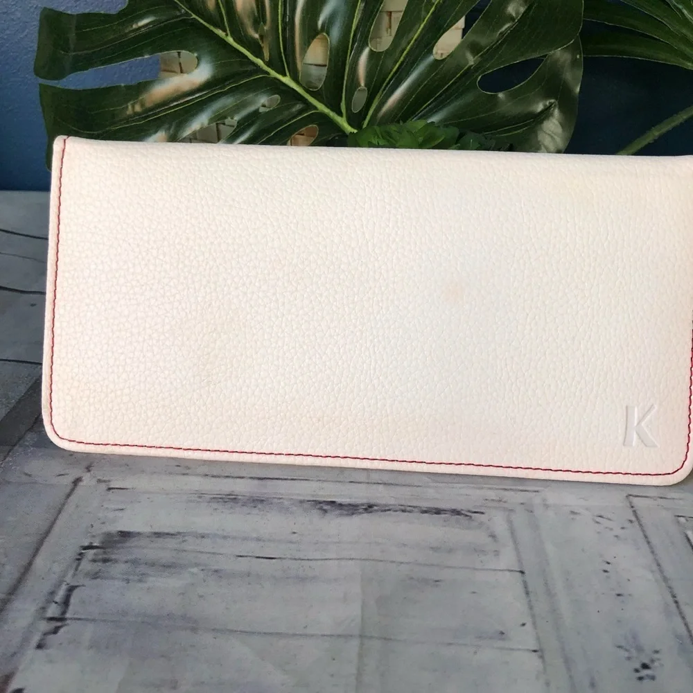 Elegant White Leather Clutch